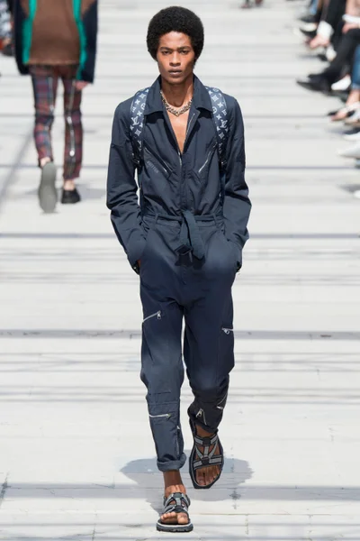 Look 26